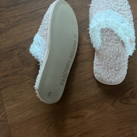 Slippers - Picture 2 of 2